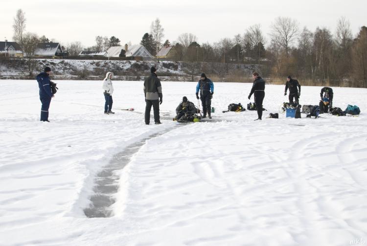 Isdyk i Dronningmølle Sø